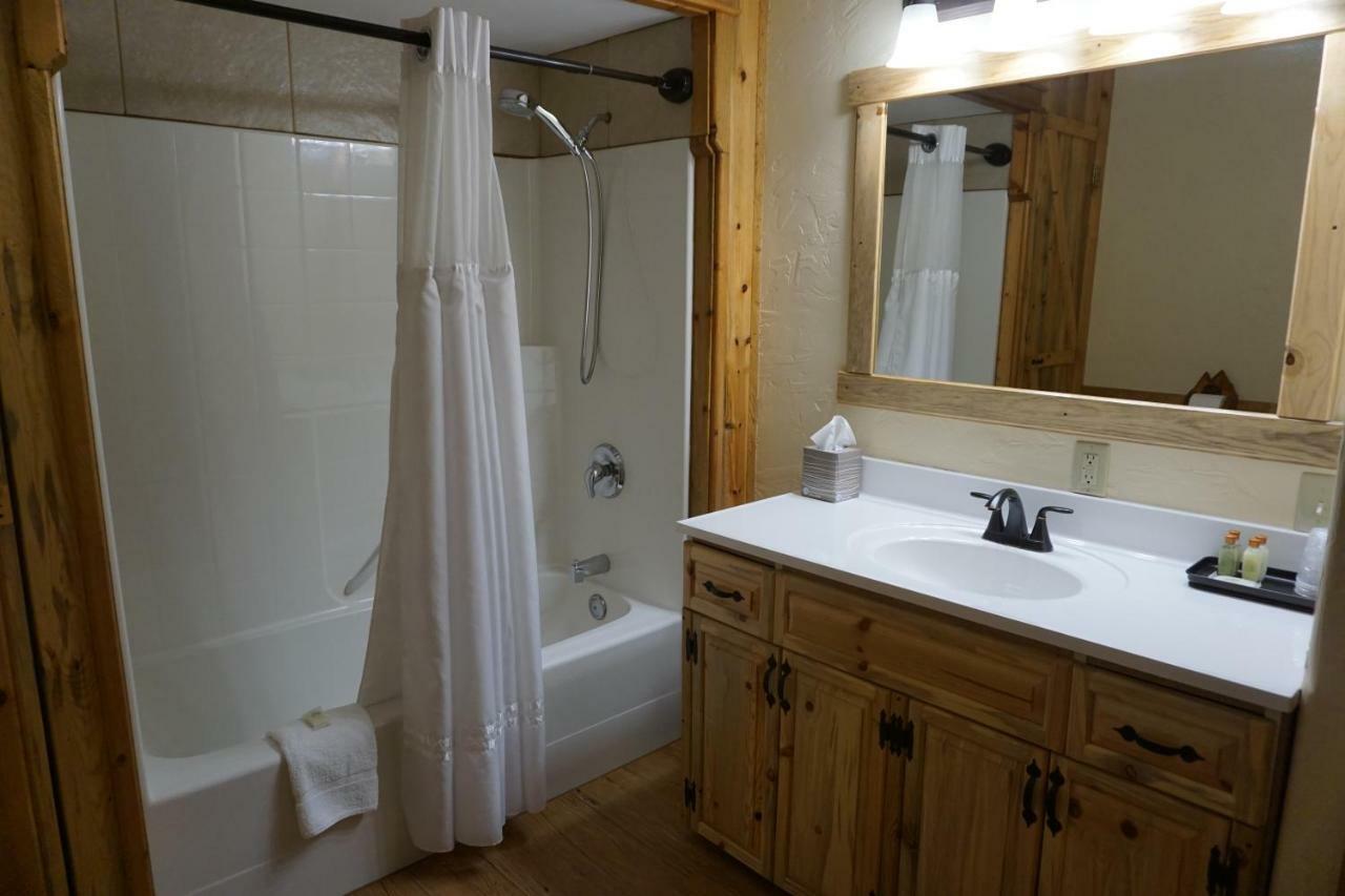 The Hemlocks Rv And Lodging Hotel Bonners Ferry Exterior foto