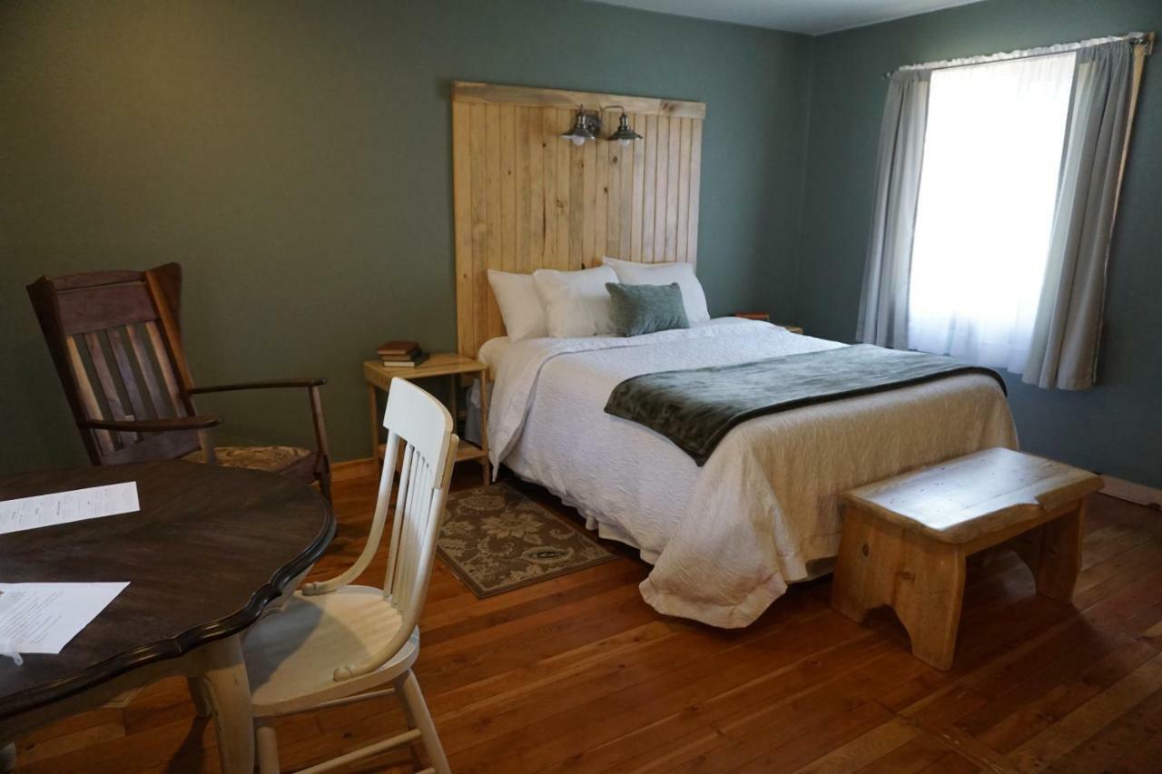 The Hemlocks Rv And Lodging Hotel Bonners Ferry Exterior foto