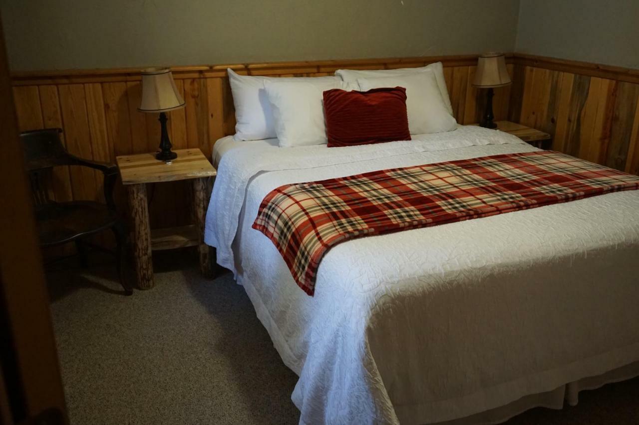 The Hemlocks Rv And Lodging Hotel Bonners Ferry Exterior foto